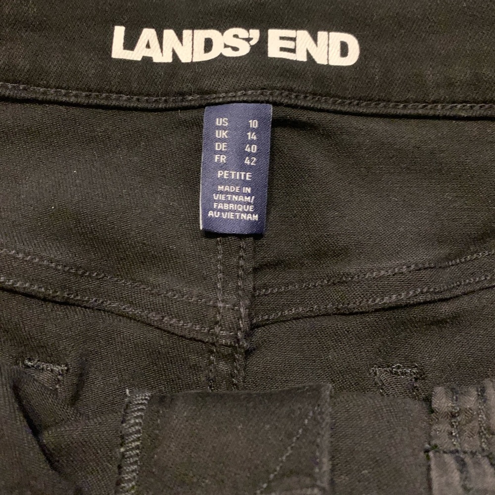 Lands’ End Petite Jeans - Picture 4 of 7